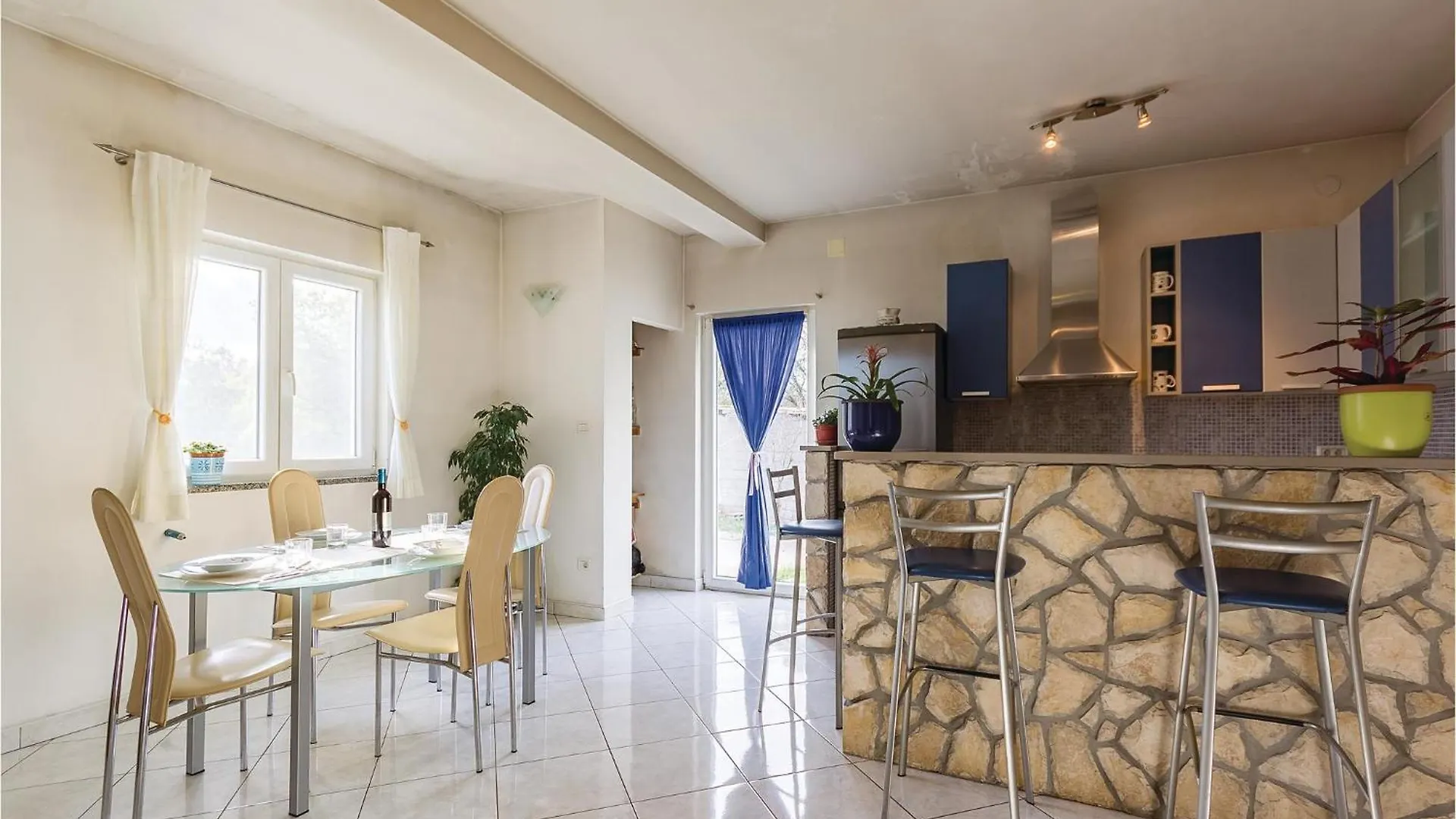 Beautiful Home In Plomin With Kitchen Holiday home